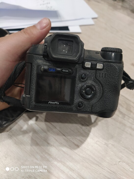 富士照相机S5000，老照相机。