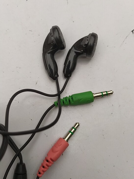 原装联想大肚子耳机，原来用作电脑耳机的，线...