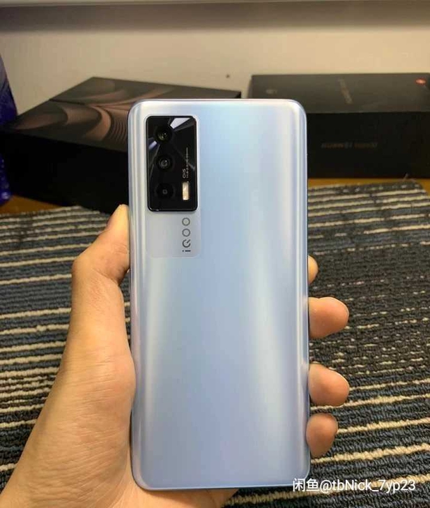 VIVO  LQOO NEO 5 转让一台...