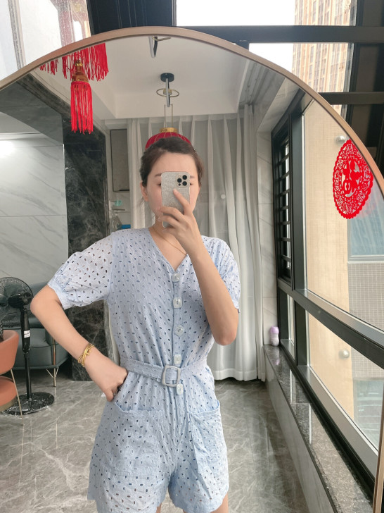 天蓝色连体裤～配腰带！显腰身腿长～