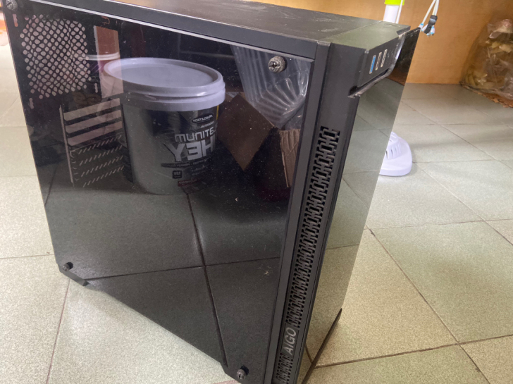 闲置爱国者炫影aigo机箱