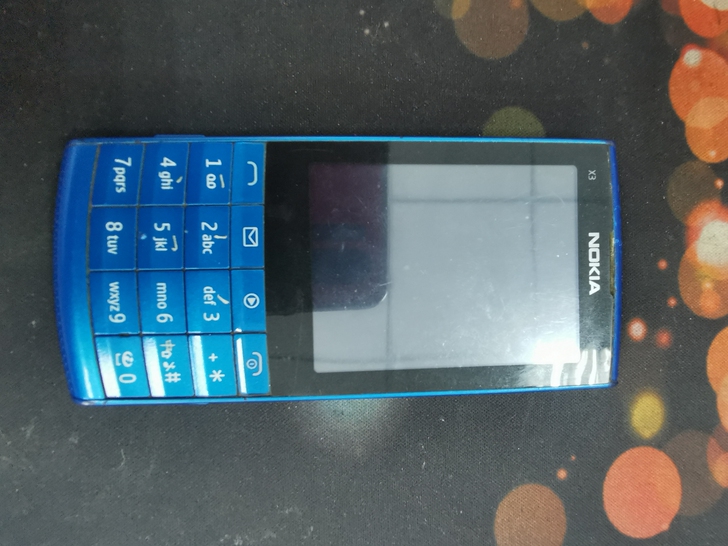 诺基亚X3成色一般