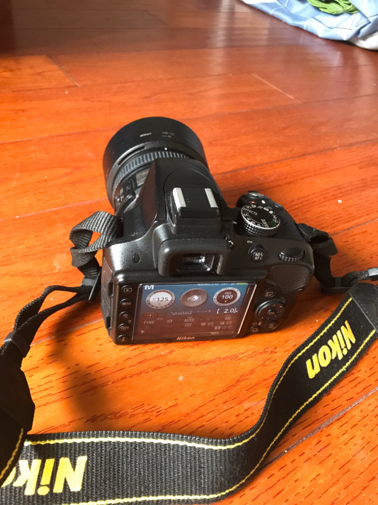 尼康d3300，2416万有效像素，分辩率...