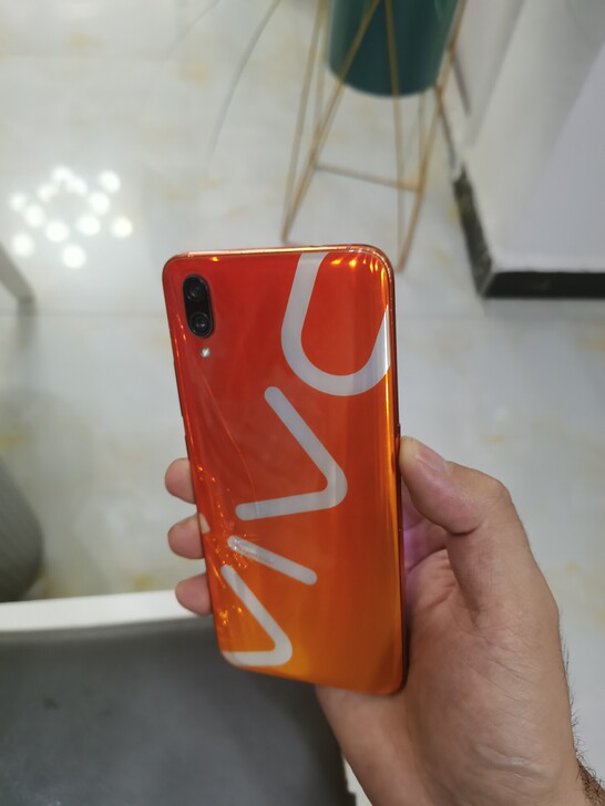 vivox23，顶配8+128G内存viv...