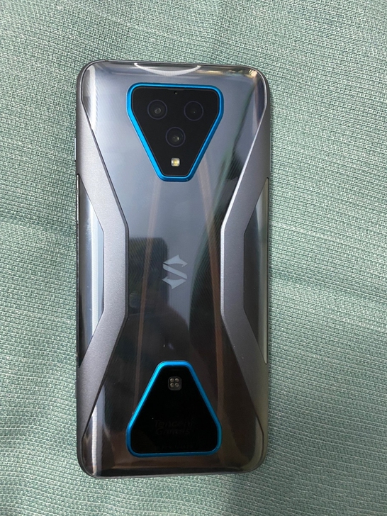 黑鲨3pro机甲灰配色8+256版本，游戏...