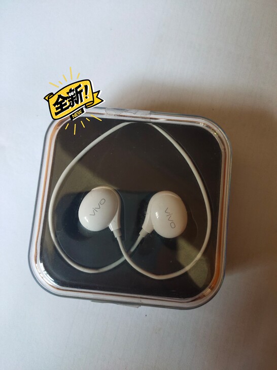 vivo原装立体声耳机，线控，全新。