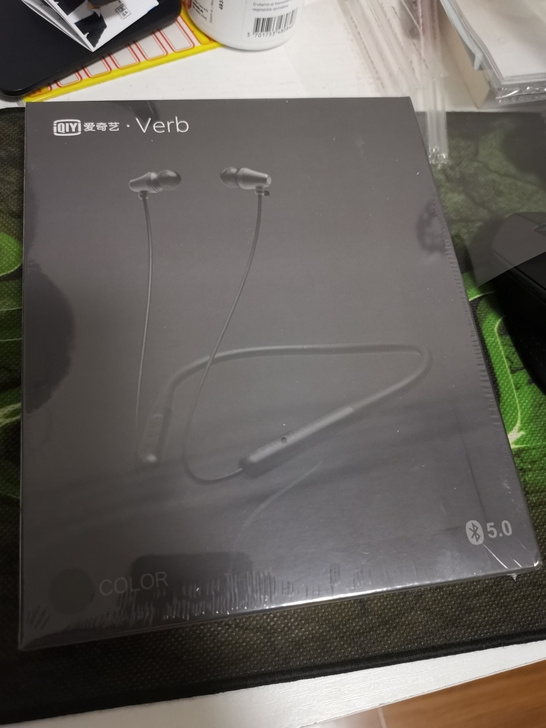京东买平板送的，我有两个蓝牙耳机了，用不上...