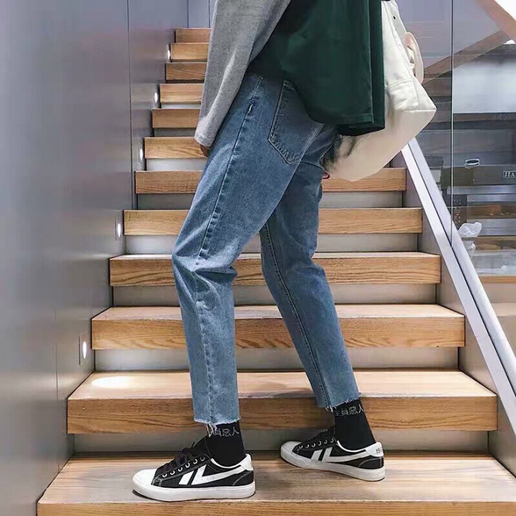 港风2020秋季新款毛边直筒九分牛仔裤男生...