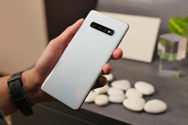 三星GalaxyS10