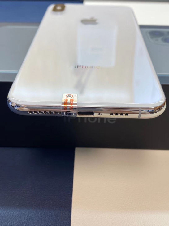 三网iPhone Xsmax 64G