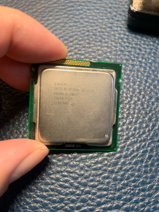 CPU ，风扇一套。英特尔E3 1230 ...