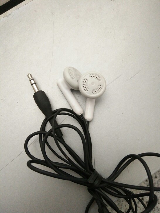 松下耳塞换了线，其他无修，声音正常无偏破，...