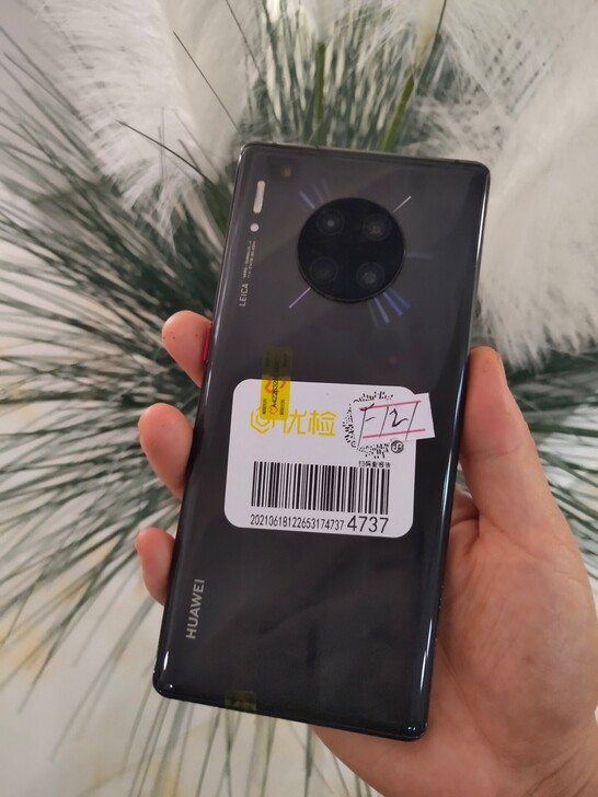 华为mate30pro，8+256G，麒麟...