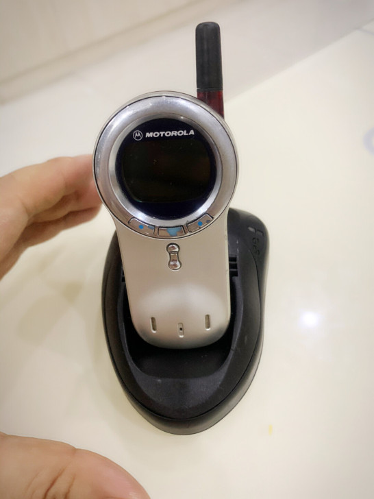 #我要当玩家#摩托罗拉V70精品怀旧系列手...
