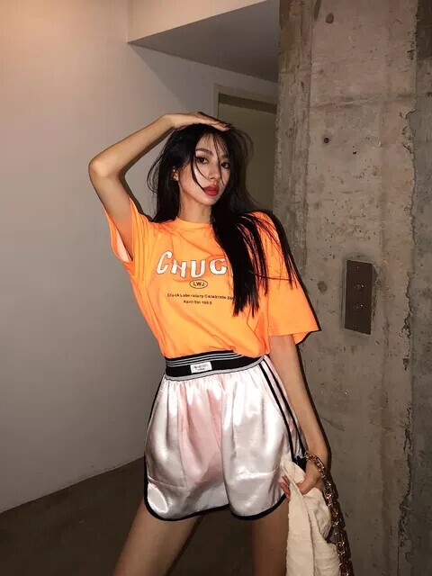 李婉君炫酷运动短裤夏季薄款外穿高腰显瘦缎面...