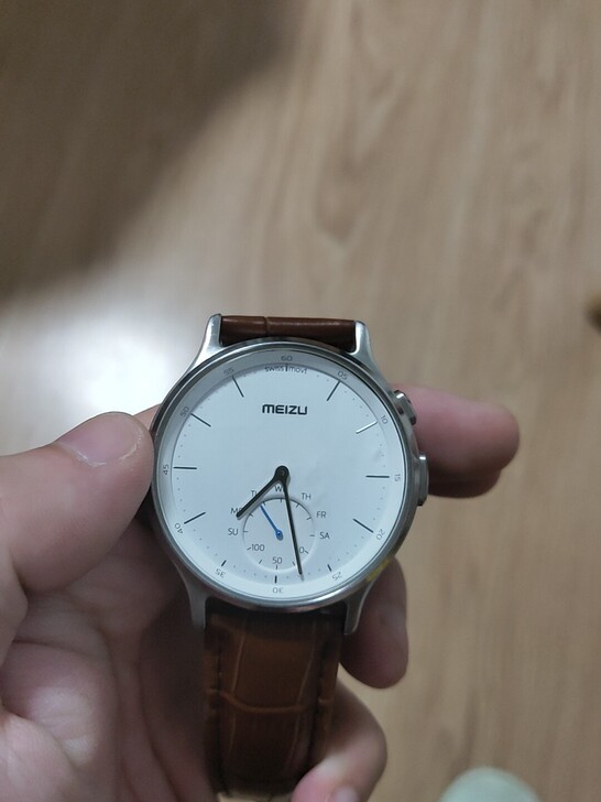魅族mix手表，原装是银色不锈钢表带，我给...