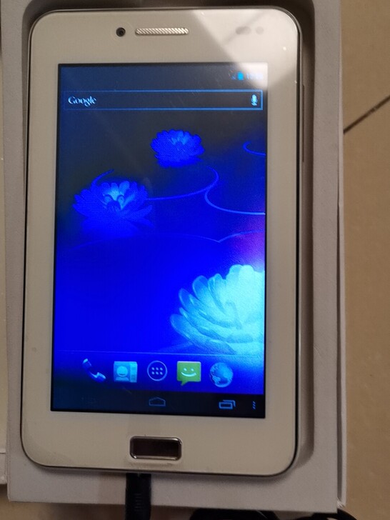 百分百全新清华同方可打电话的平板电脑