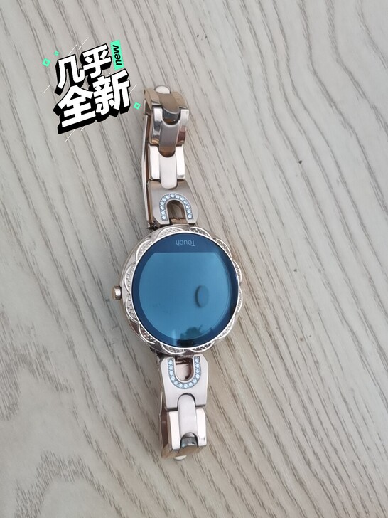 女款智能手表！很上档次。