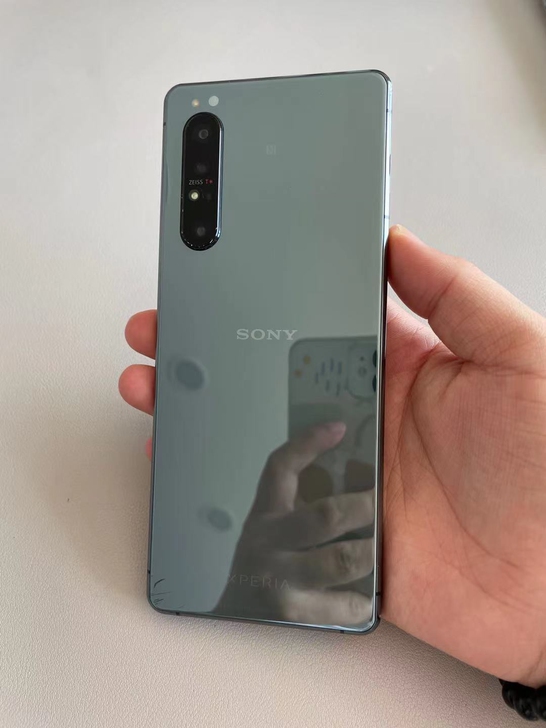 28 索尼xperia1ii 12+256...