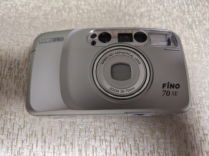品牌三星，型号 Fino70SE胶卷照相机...