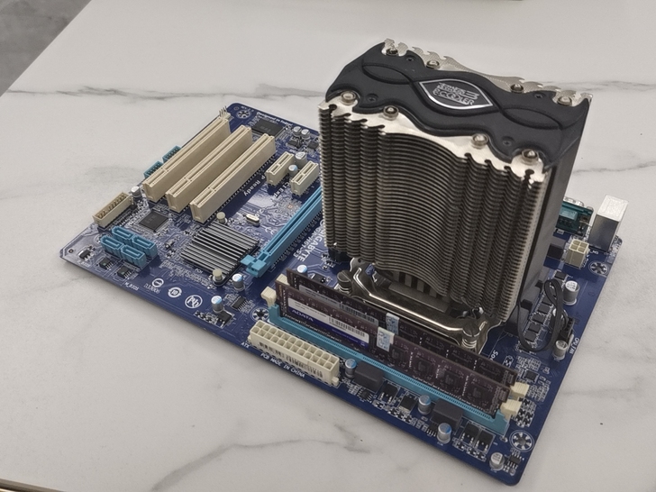 i7 2600 CPU，ADATE 8G ...