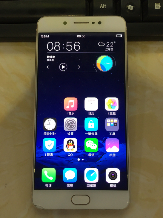 VIVO X7plus，4+64G。外屏小...