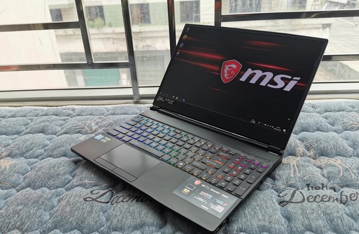 微星ge65 240hz rtx 2060...