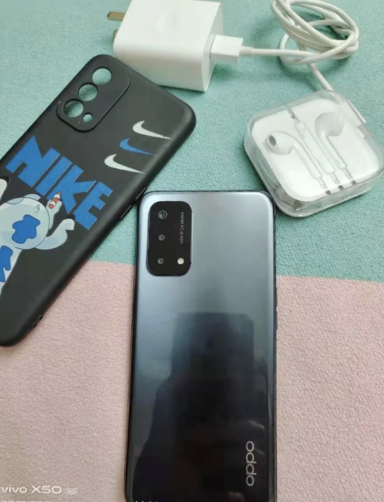 oppoa93(5g)，8/256，买了三...