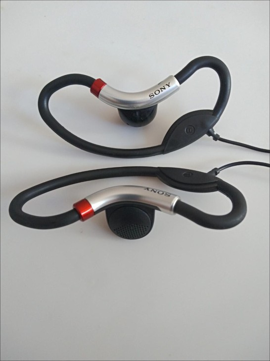 特价包邮 经典老耳塞索尼AS20挂耳式耳机...