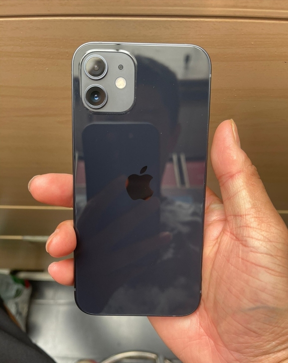 苹果12 黑色 128G 双卡双待 在保修...