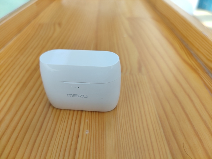 新耳机，用了一个多月。魅族pop2s