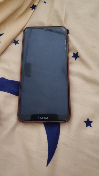 搬家的时候，找到了自己丢了三年多的一部荣耀...