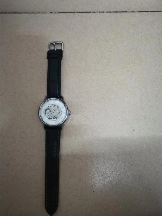 机械手表,镂空的机械手表,分钟跟时针脱落了...