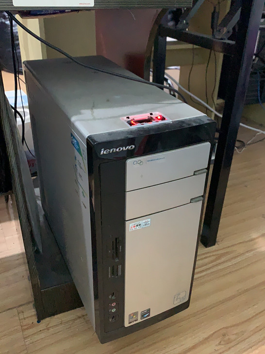 出售原则联想台式机。电脑机箱是联想的 后来...