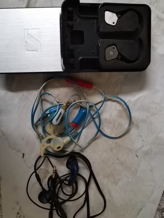 三条耳机转给识货的机友，森海IE80(没有...