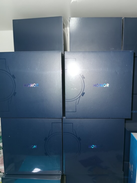 全新荣耀手表2/46mm亚麻棕，全新未拆封...