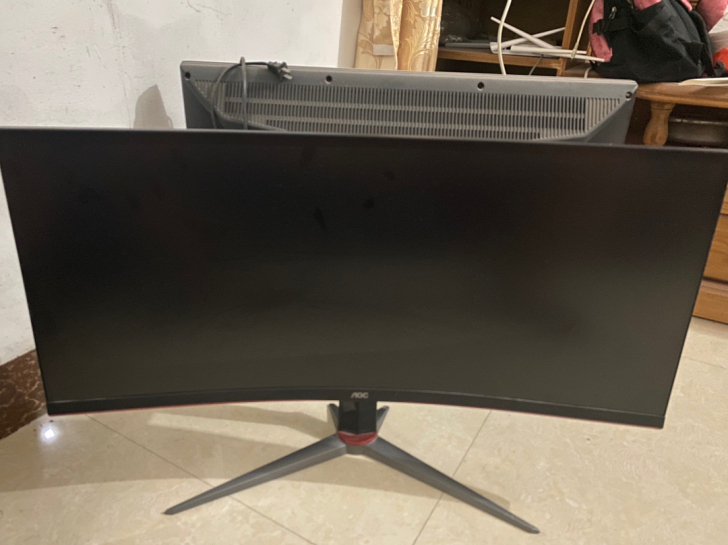 aoc34英寸带鱼屏显示器 型号：cu34...
