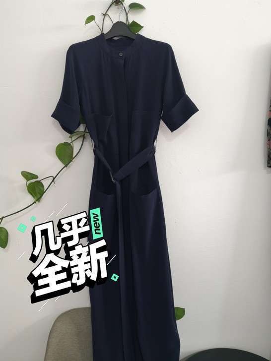 气质长裙，定制款，好像只穿过两次，穿上非常...