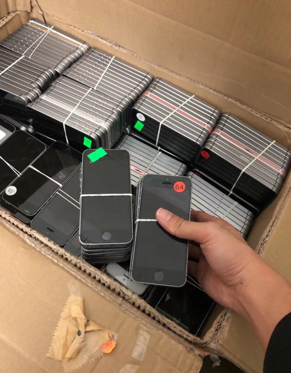 iphone苹果SE，全网通4g，原装有指...
