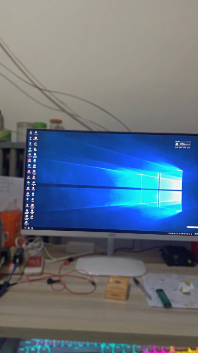 低价处理高清24寸曲面1080P无边框LE...