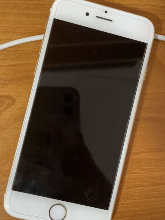 几年前用的iphone 6 土豪金 外表无...