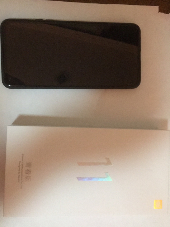 出小米11青春版手机。手机容量256G，全...