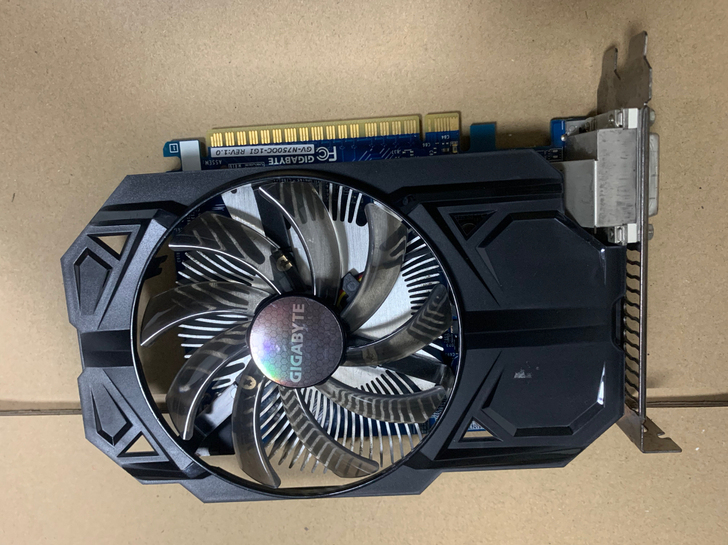 技嘉750 1Ｇ 显卡