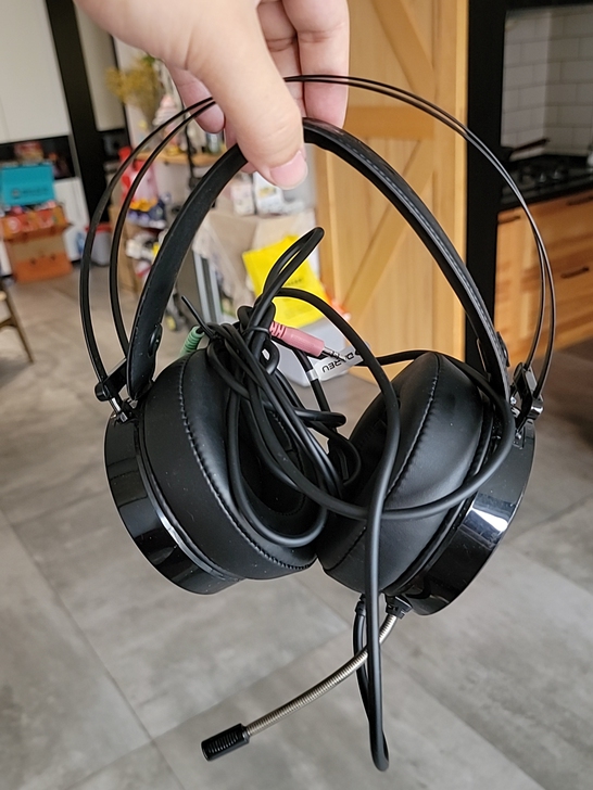 达尔优 游戏耳机  不经常使用  成色很新