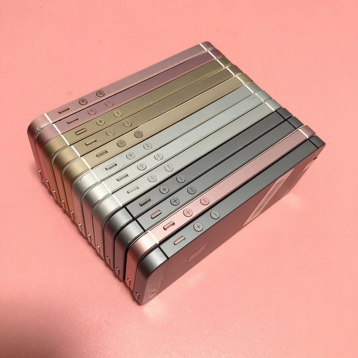 iPhone se 32G原装正品小钢炮S...