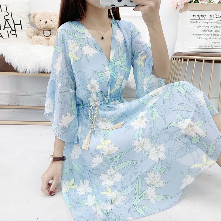 连衣裙女2021夏季新款韩版碎花雪纺宽松V...