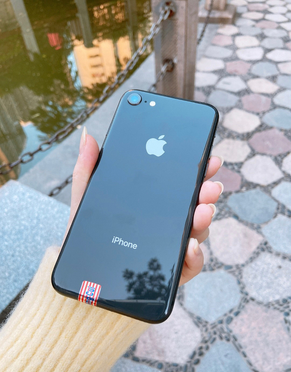 二手苹果8iphone8黑色带指纹 二手苹...