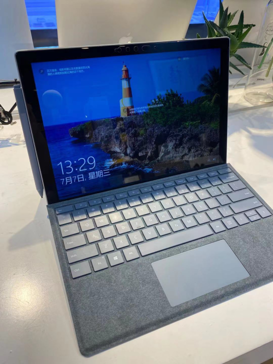 微软Surface Pro7二合一平板电脑