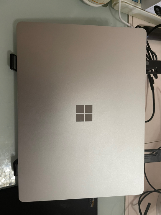 微软 Surface laptop go ...