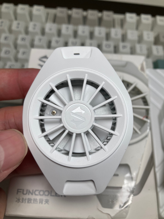 黑鲨冰封散热背夹